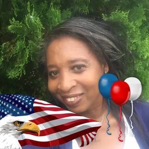 Meet your Posher, Debora